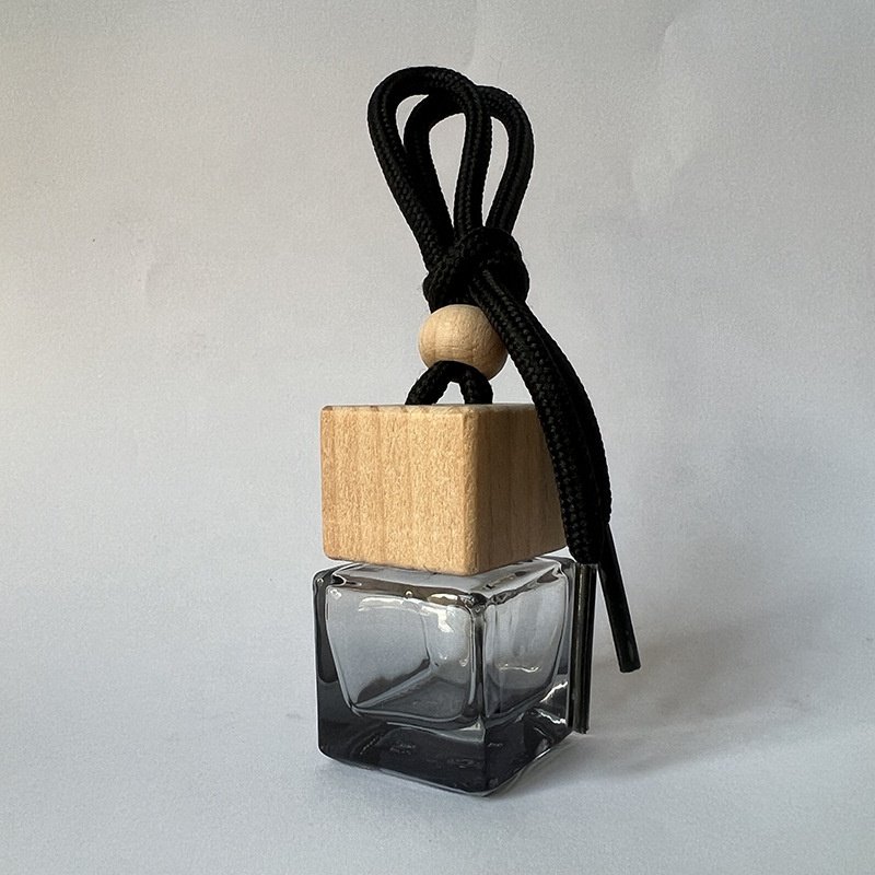 6ml Square Shaped Black Perfume Glass Bottle Hanging Car Pendant Perfume Essence Oil Bottle Mini Aromatherapy Bottle