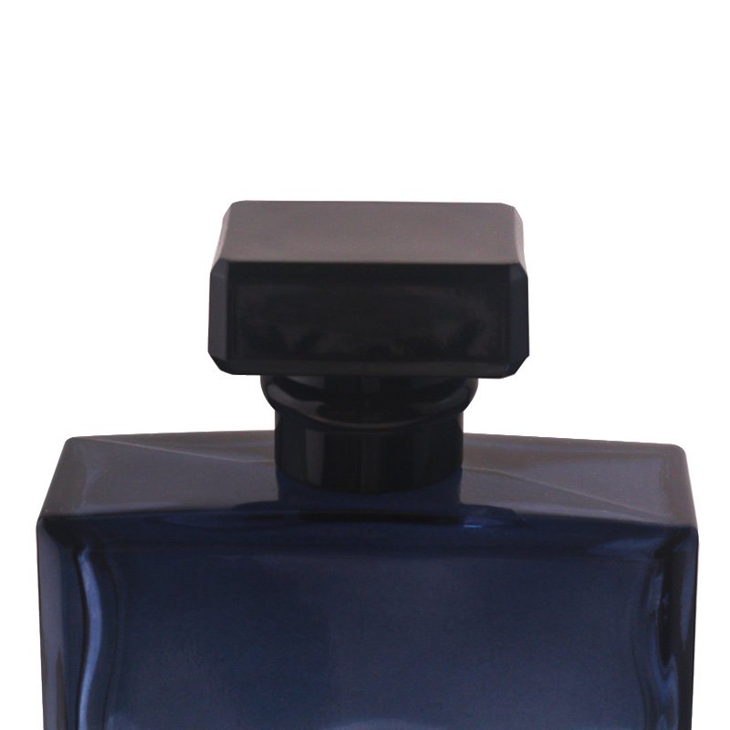 Wholesale 50ml 100ml Empty Gradient Color Glass Square Fragrance Cosmetics Packaging Spray Glass Perfume Bottle with Black Lid