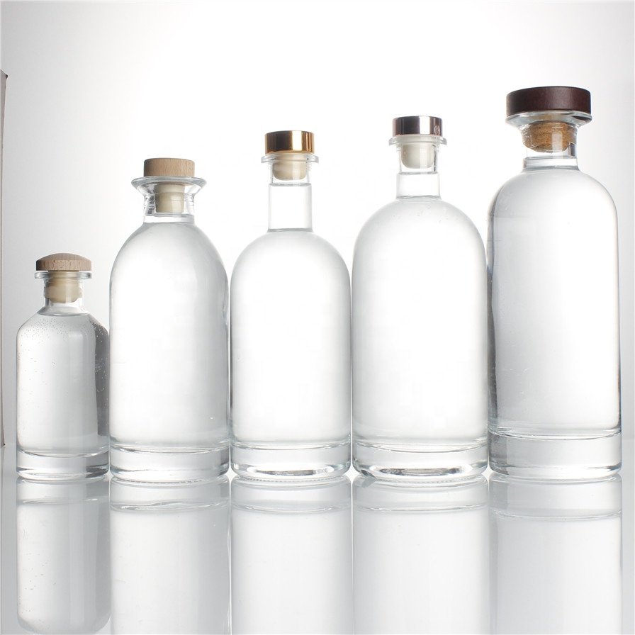 Customized 500 ml 700 ml 750 ml vodka spirits liquor glass bottles