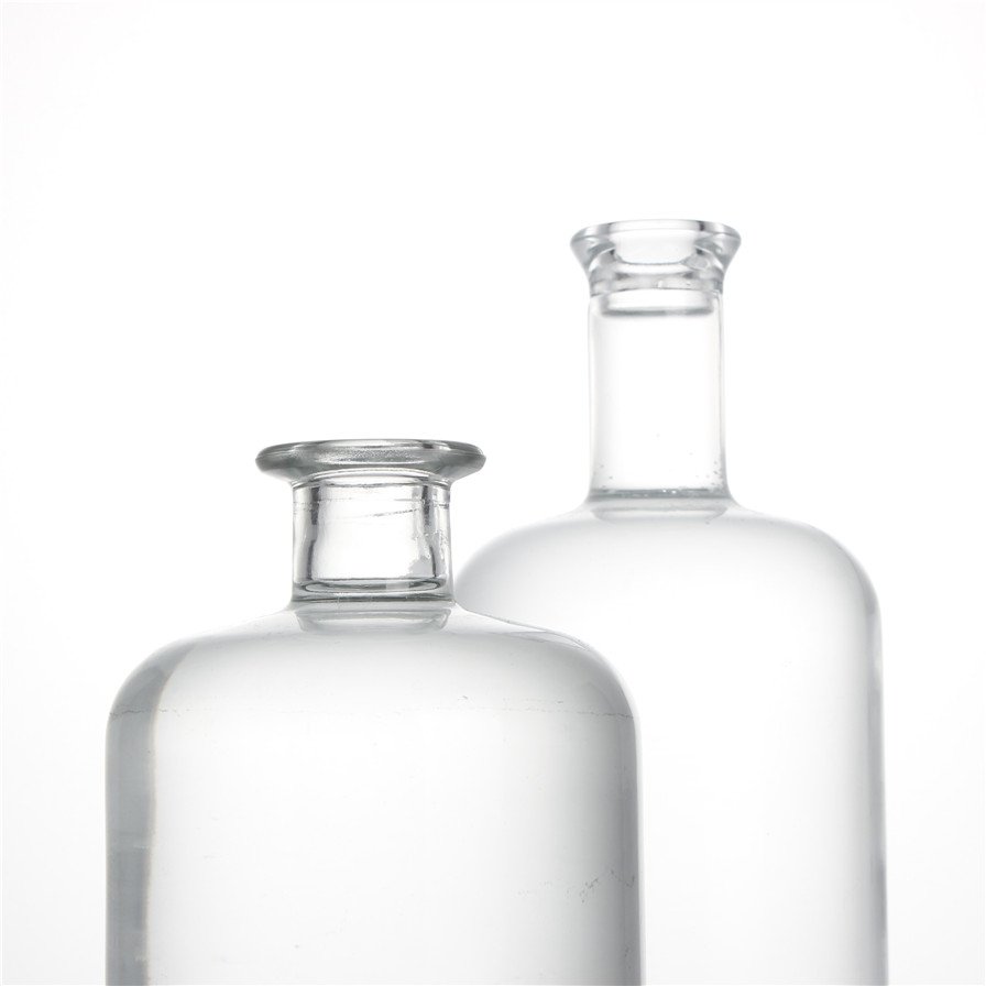 Customized 500 ml 700 ml 750 ml vodka spirits liquor glass bottles
