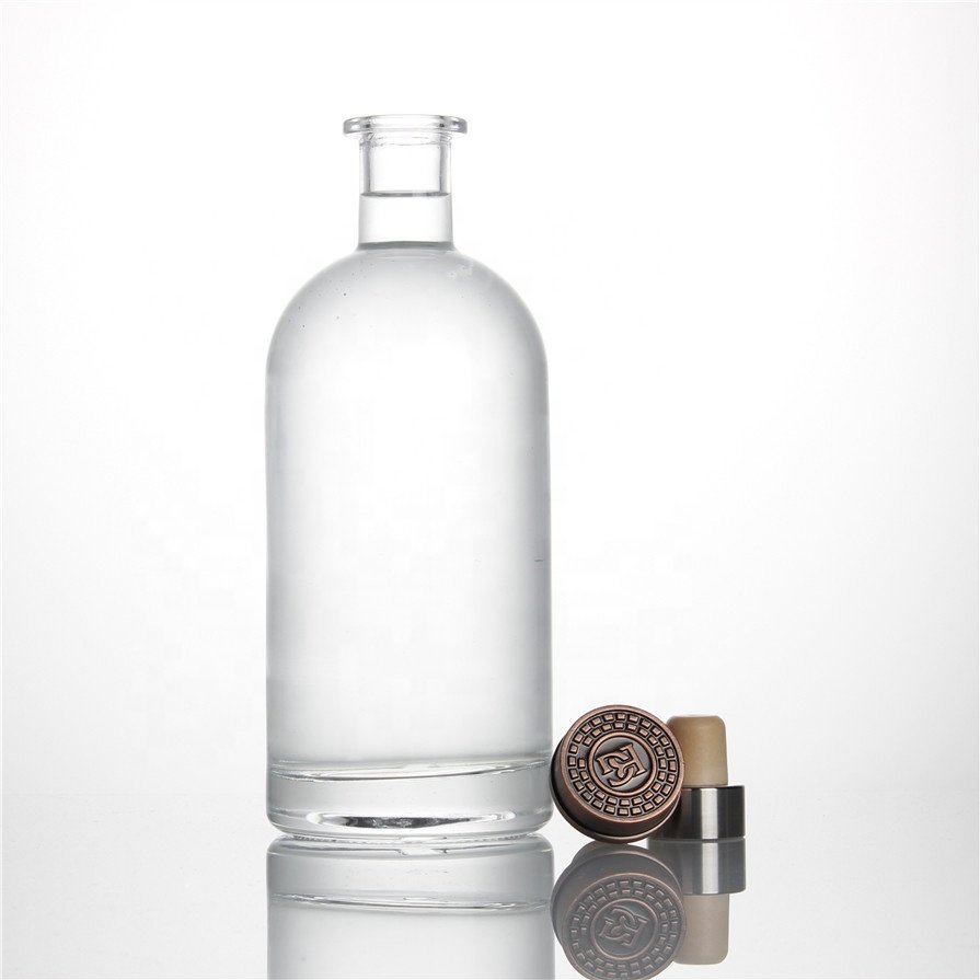 Customized 500 ml 700 ml 750 ml vodka spirits liquor glass bottles