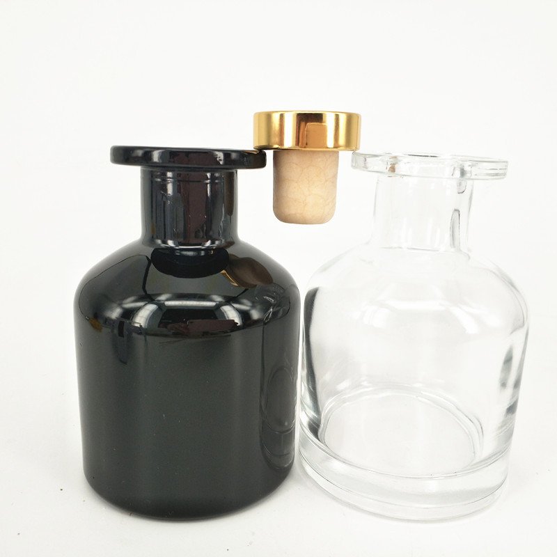 High Quality Round 50ml 100ml 150ml 200ml Home Hanging Room Black Empty Aroma Perfume Reed Diffuser Glass Bottle