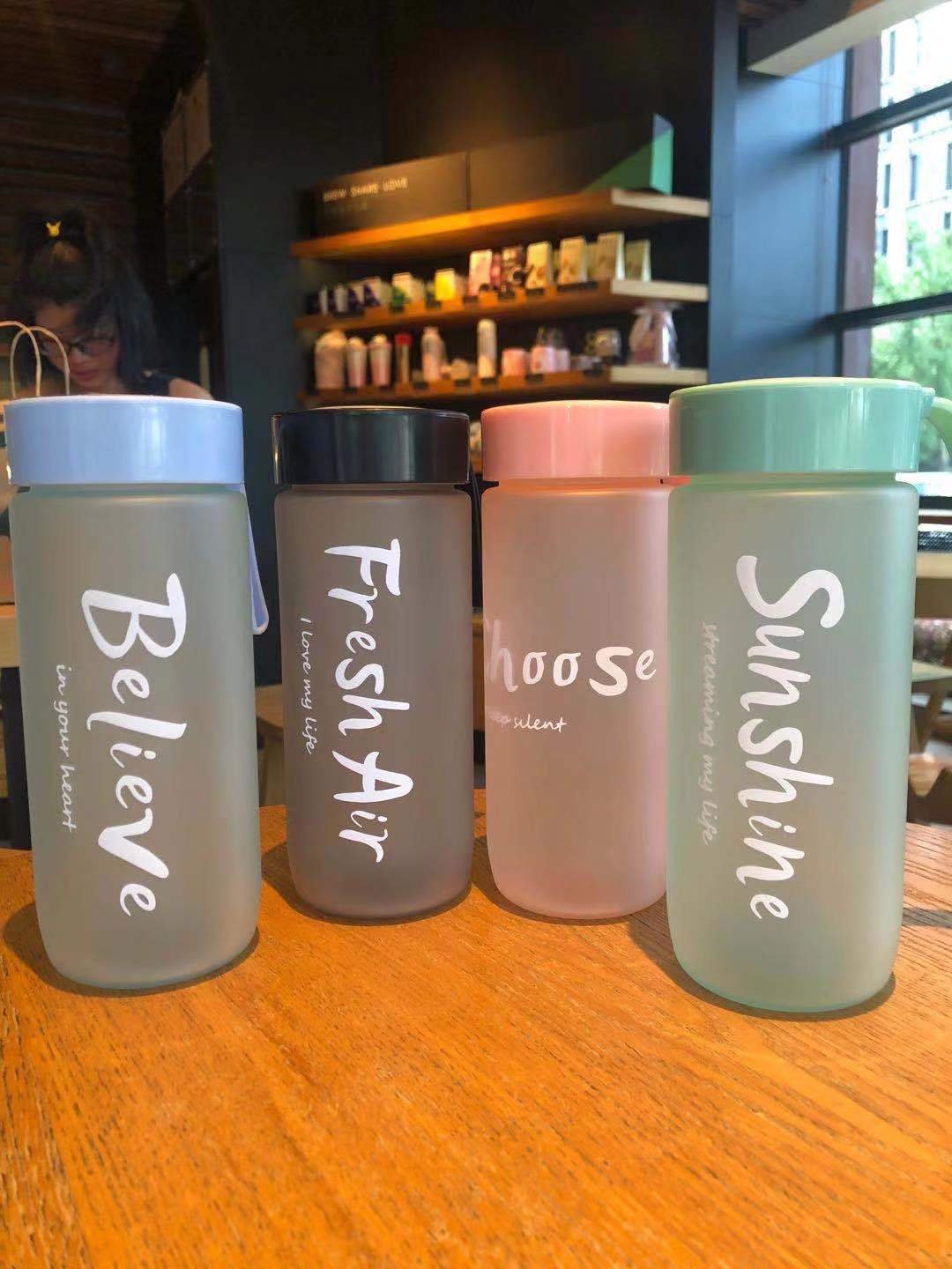 Hot sale 600ml creative scrub portable outdoor plastic cups for students.