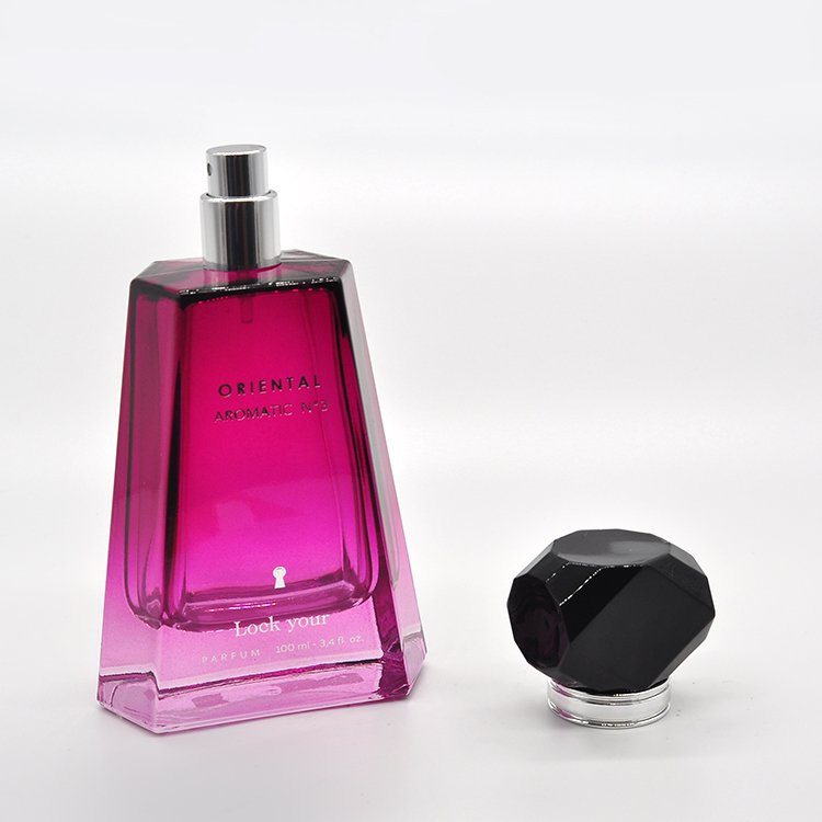 Women's high quality exquisite modern design thick glass perfume bottle
