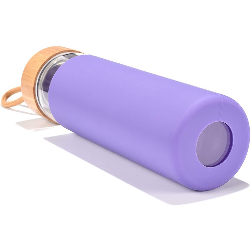 Eco friendly Borosilicate Glass BPA Free 20 Oz Water Bottle with Bamboo Lid and Silicone Sleeve