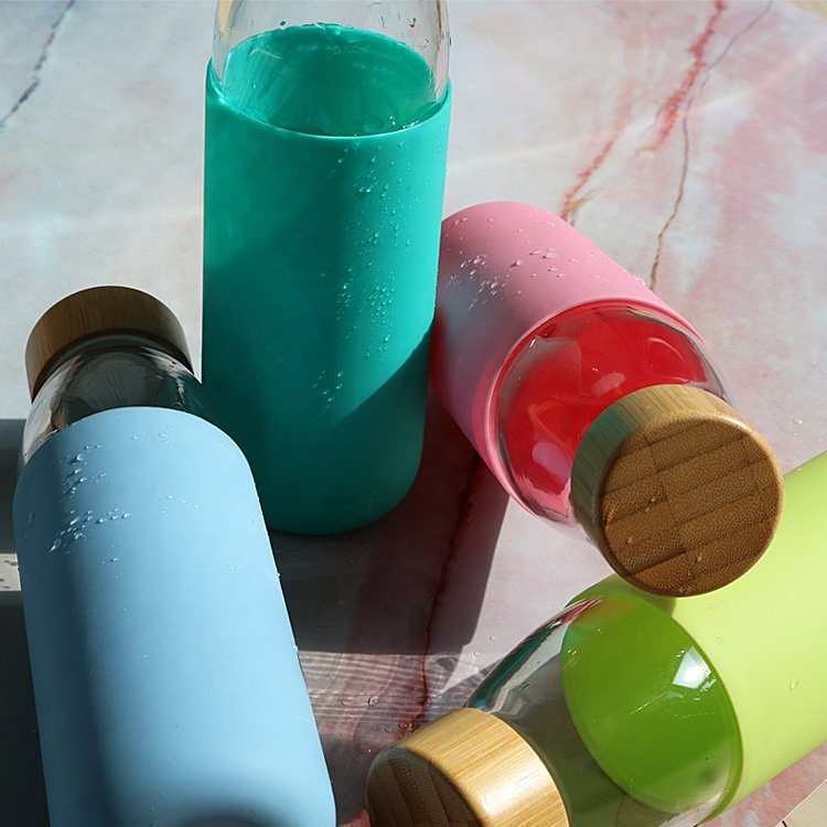 17 oz Borosilicate Glass Water Bottle with Bamboo Lid and Protective Silicone Sleeve - Wholesale Purchase