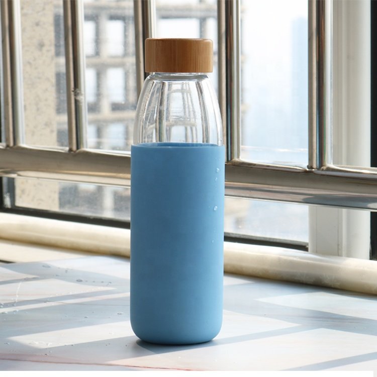 17 oz Borosilicate Glass Water Bottle with Bamboo Lid and Protective Silicone Sleeve - Wholesale Purchase