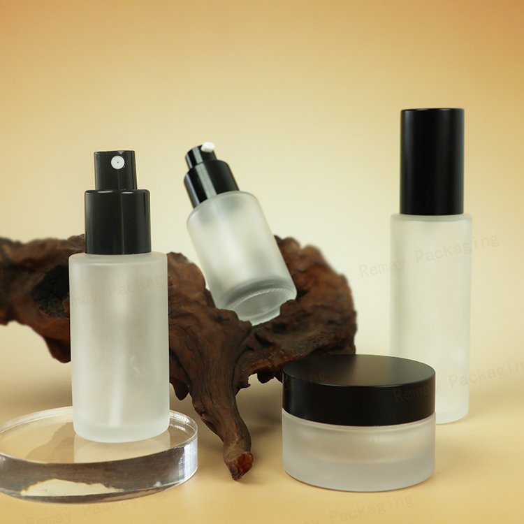 professional manufacturer frosted glass 60ml emulsion spray bottle 120ml glass bottle with pump cosmetic packaging glass bottle