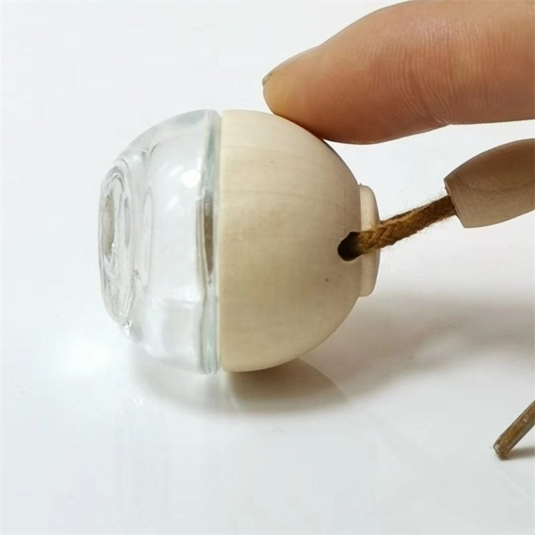 New Amber Glass Car Perfume Bottle 30ml Empty Wood Diffuser Air Freshener Essential Oils Packaging Hangable Label Surface