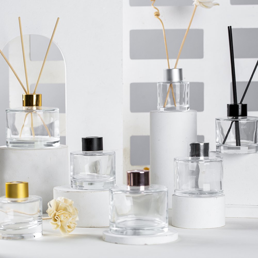 Square Glass 100ML 250ML Home Decoration Fragrance Empty Reed Diffuser Essential Oil Bottle With Wooden Lids