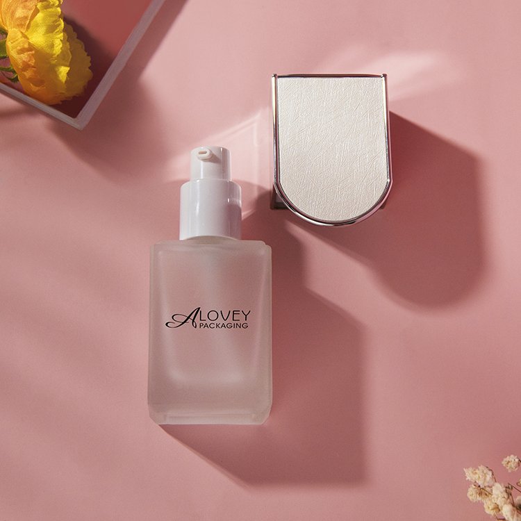 30 ML Glass Bottle Factory Wholesale New Empty Square Glass Spray Bottle Frost Luxury Serum Glass Bottles