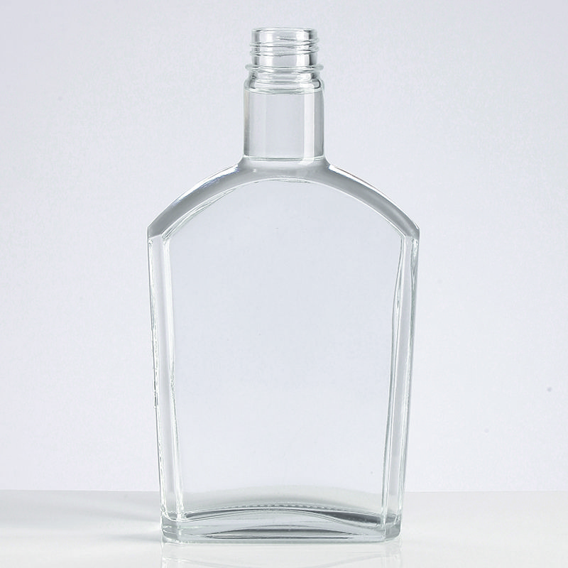 Excellent quality Factory wholesale 750 ml Glass Bottle with Cork For Brandy Vodka Whiskey Liquor