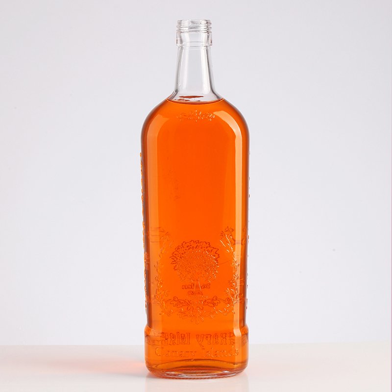 Excellent quality Factory wholesale 750 ml Glass Bottle with Cork For Brandy Vodka Whiskey Liquor