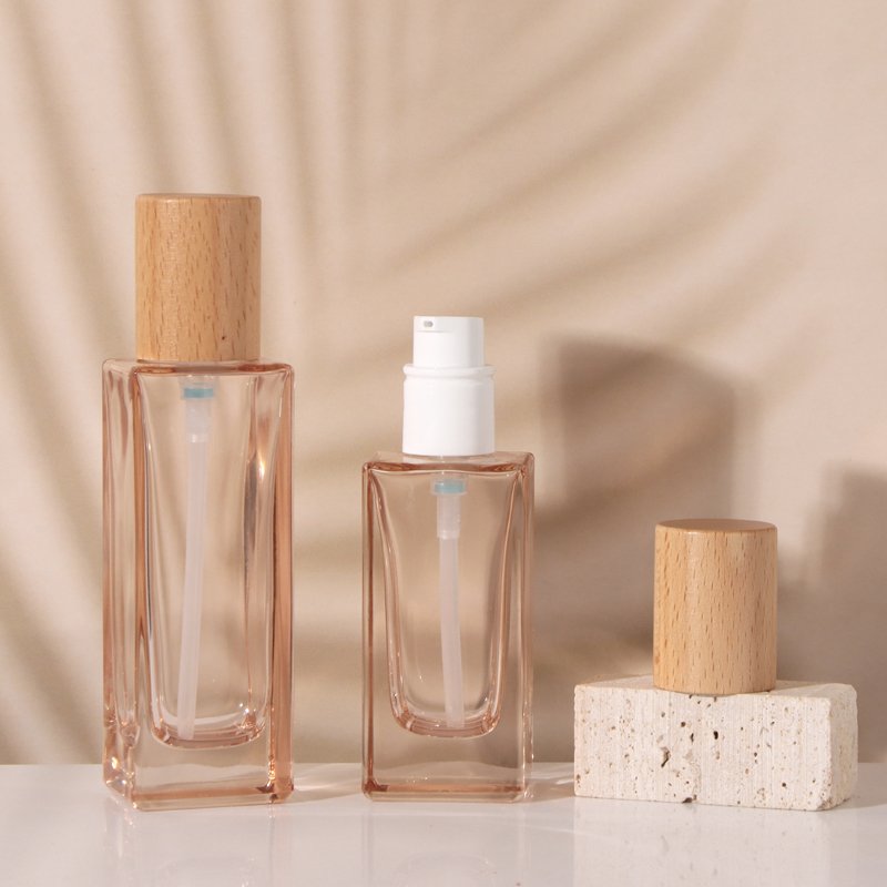 Skin care glass bottle new spot 120ml emulsion glass bottle solid wood lid cream cream cream sub-bottle can print logo