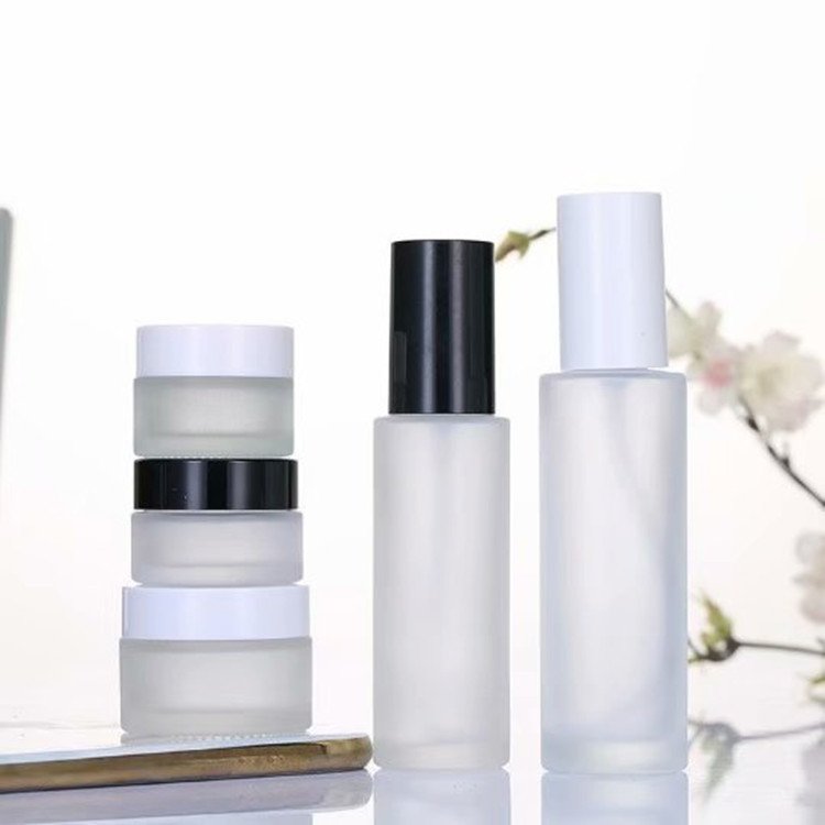 Round flat shoulder frosted glass bottle lotion bottle 20-120ml white CD cream pump cosmetic lotion essence glass sub-bottle