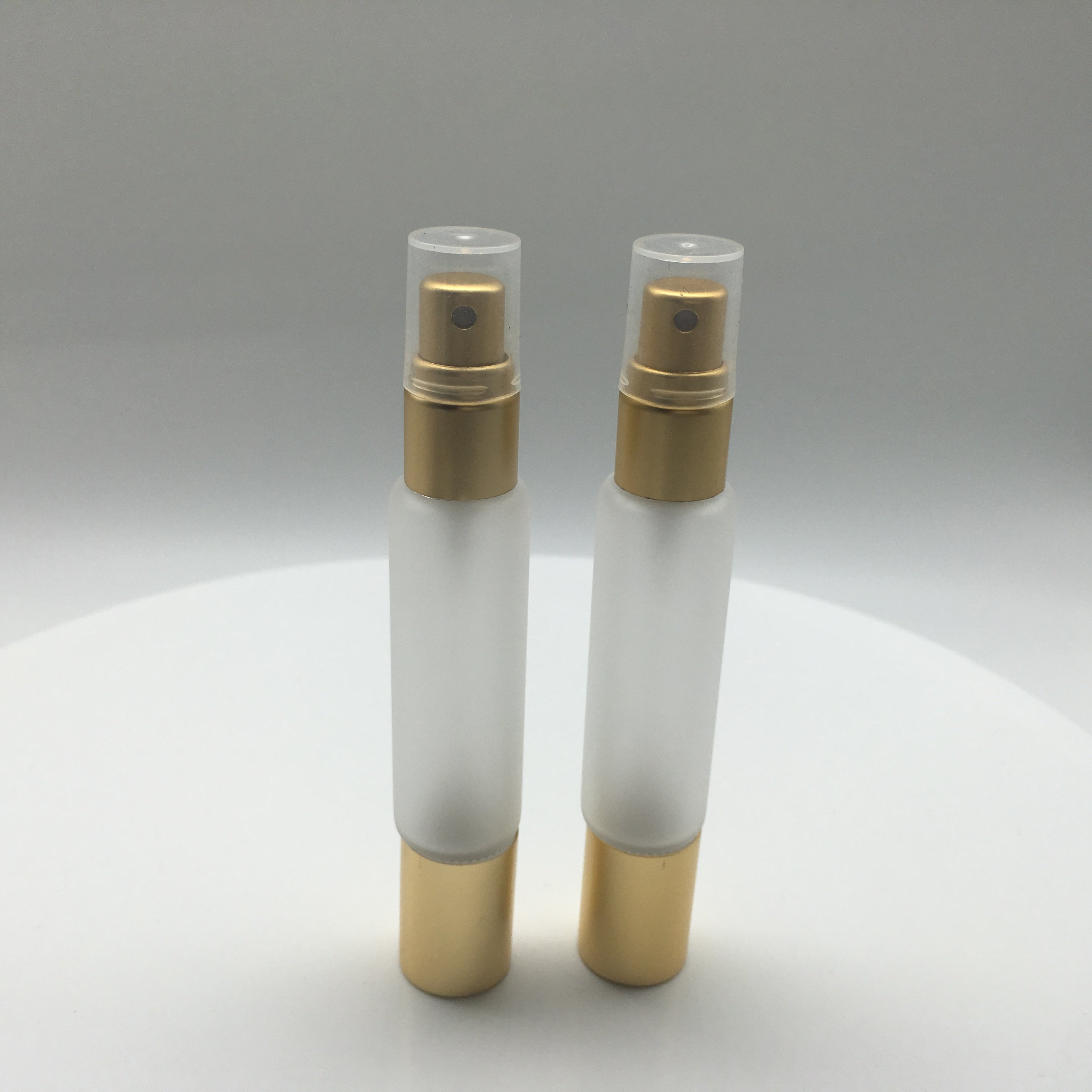 wholesale 10ml clear frost dual end glass cosmetic essential oil perfume aroma spray bottle with sprayer and roller top