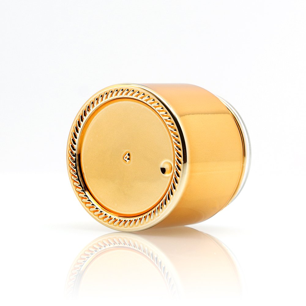 Low Moq Customized Electroplated Gold Silver Luxury Round 1oz 2oz 4oz Flat Shoulder Perfume Essential Oil Cologne Glass Bottles