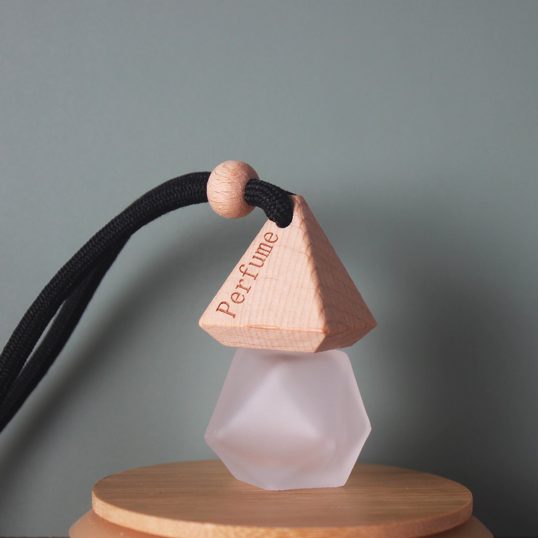 8ML Square and triangle shaped bottle empty car perfume hanging car air freshener perfume diffuser bottle natural wooden cap