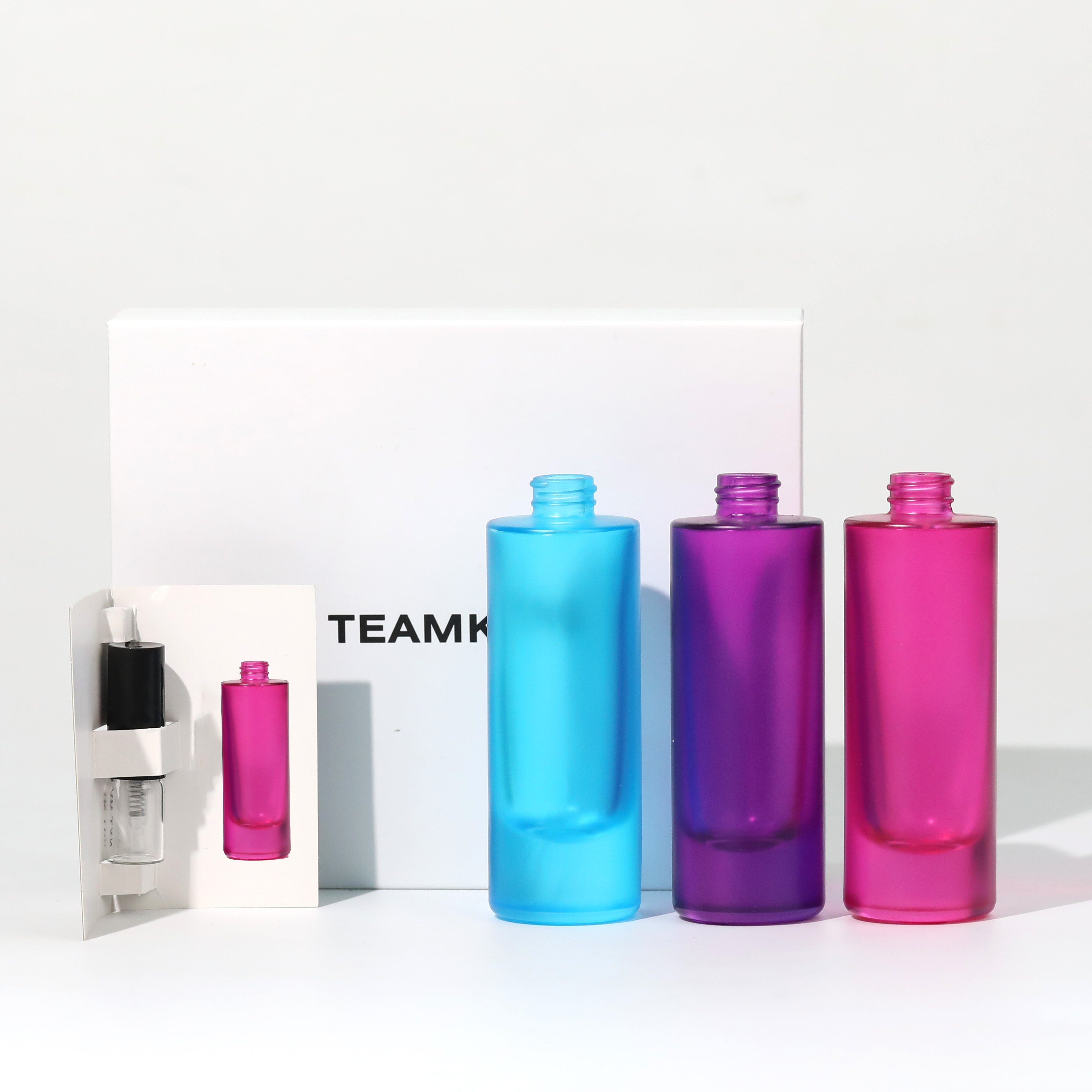 Wholesale Luxury 30Ml Glass Perfume Bottle Perfume Bottle With Pump Spray ,Round Refillable Perfume Glass Bottle