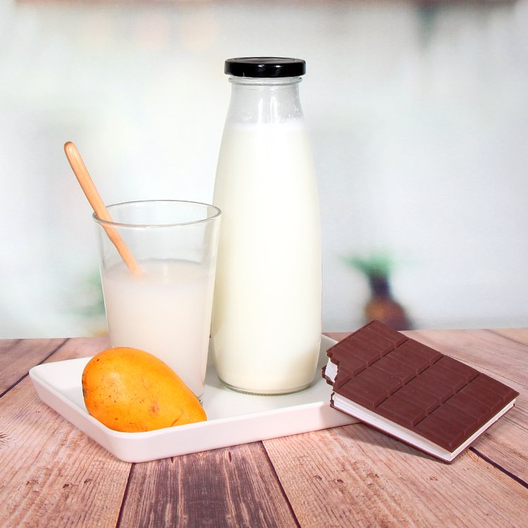 Free Sample 250Ml 500Ml 750Ml Large Capacity Glass Bottle Dairy Milk With Cap