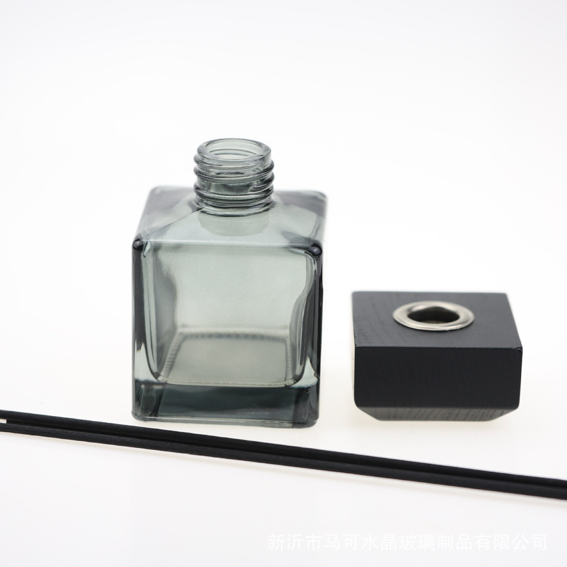 Factory supply empty reed diffuser glass bottle 150ml 200ml 500ml reed diffuser bottle with stick and box