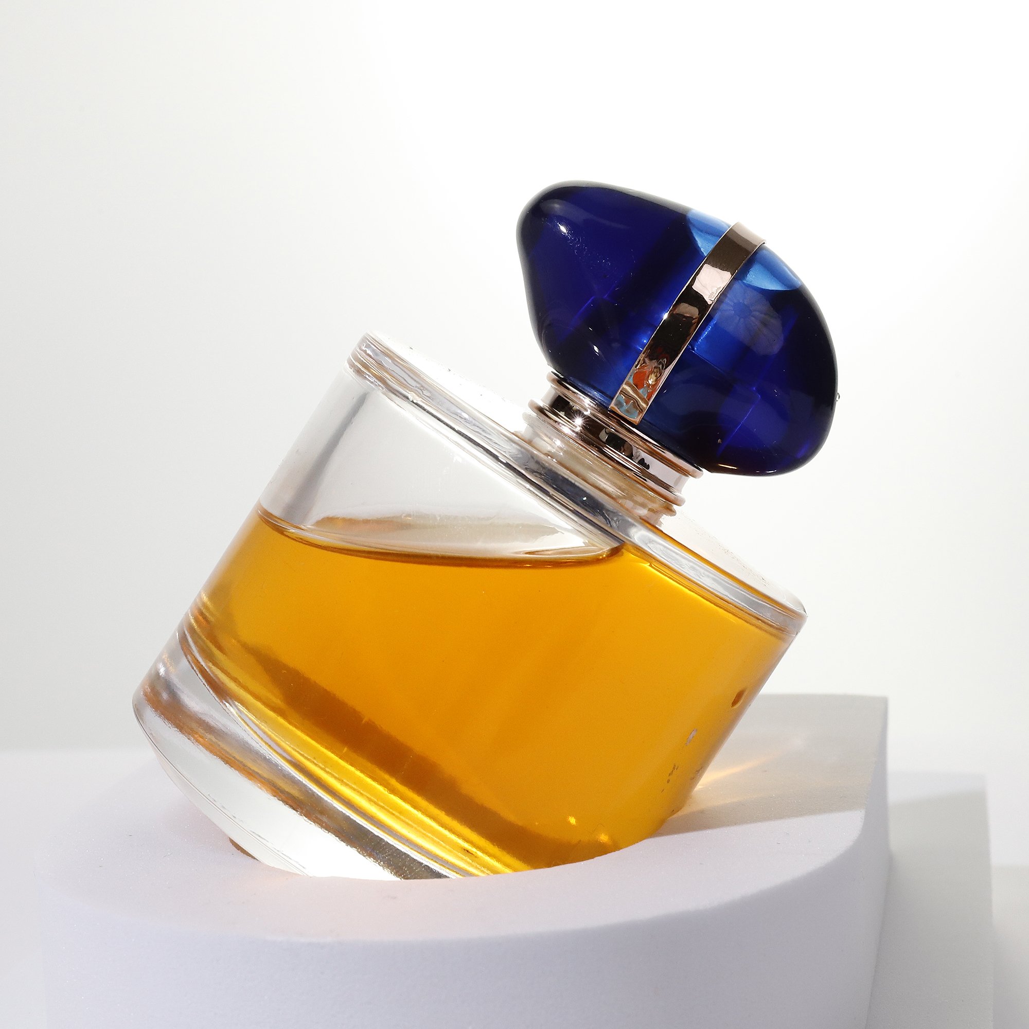 Wholesale Classic Simple, Lovely Cylinder Spray 30ml/50ml/100ml Clear Perfume glass Bottle