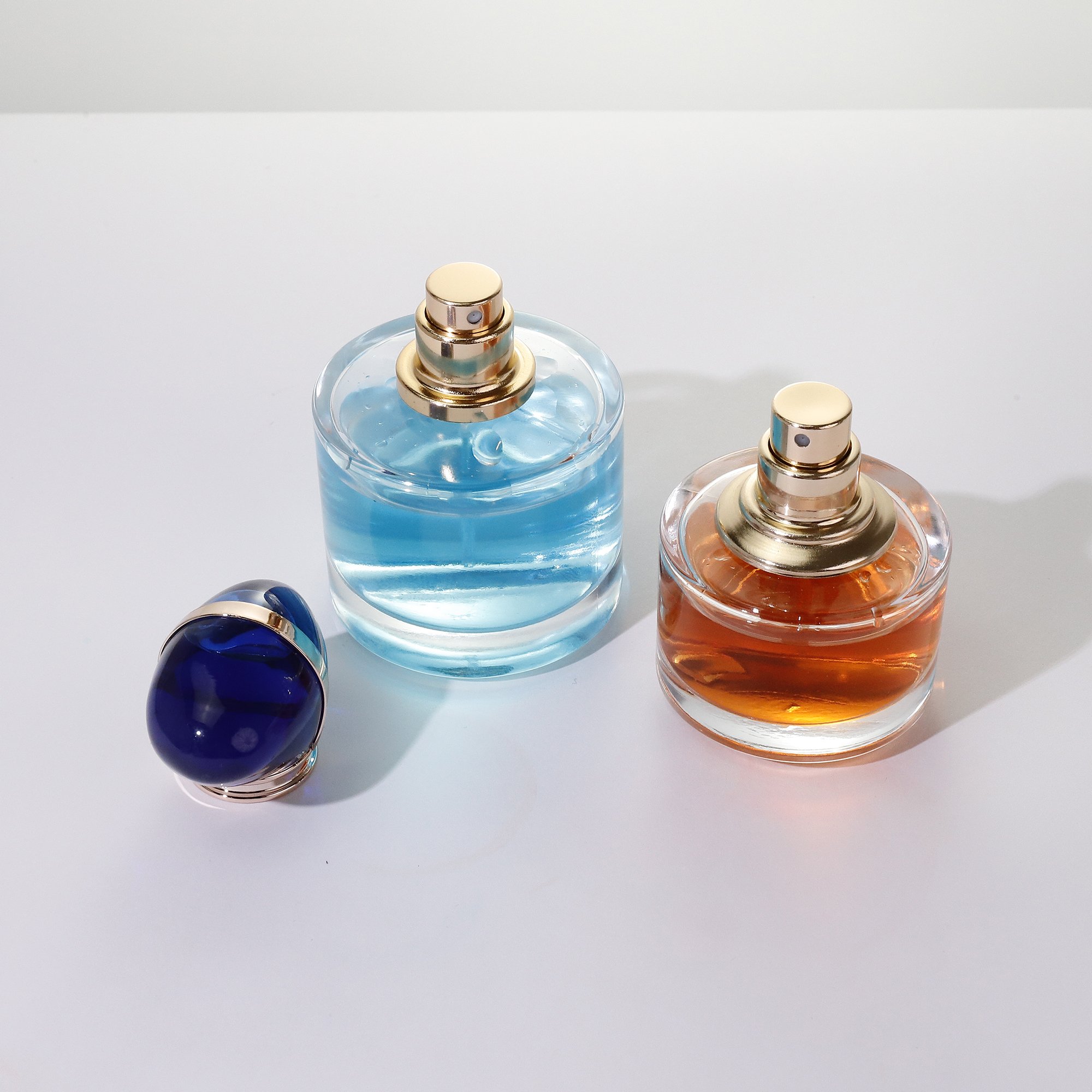 Wholesale Classic Simple, Lovely Cylinder Spray 30ml/50ml/100ml Clear Perfume glass Bottle