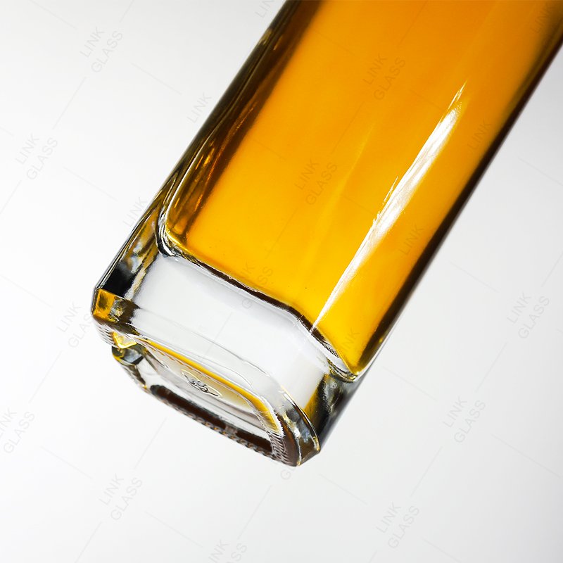 375ml 500ml 750ml Brandy XO vodka Soju Glass Bottle Free Sample Custom Design with corks