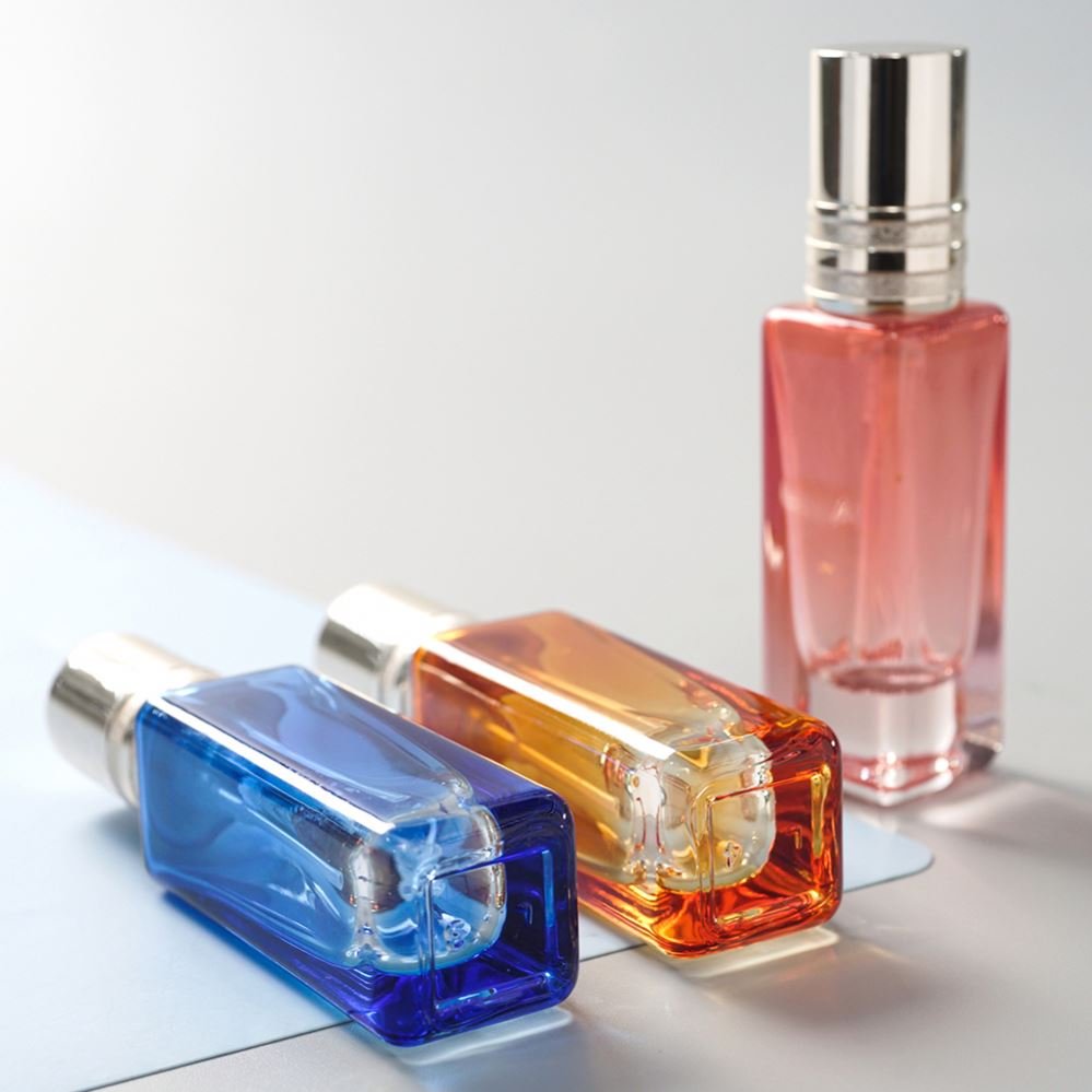 Various specifications low price 25Ml foundation bottle Pink/blue/orange transparent emulsion/foundation glass bottle