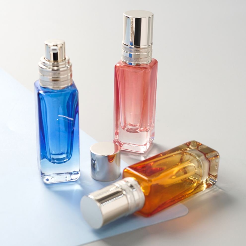 Various specifications low price 25Ml foundation bottle Pink/blue/orange transparent emulsion/foundation glass bottle