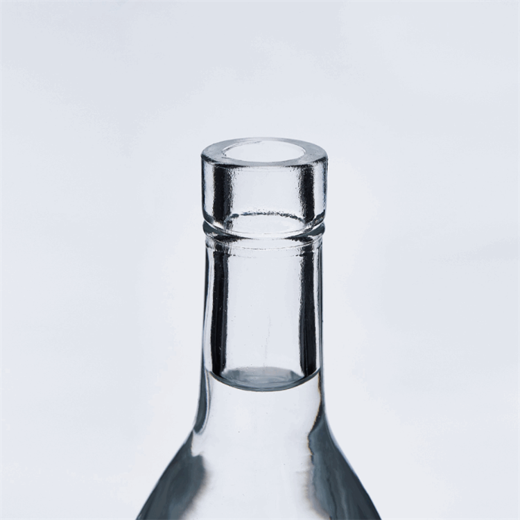 Hot Sale 700ml 750ml Clear Liquor Bottle Wholesale Whiskey Brandy Tequila Glass Bottle