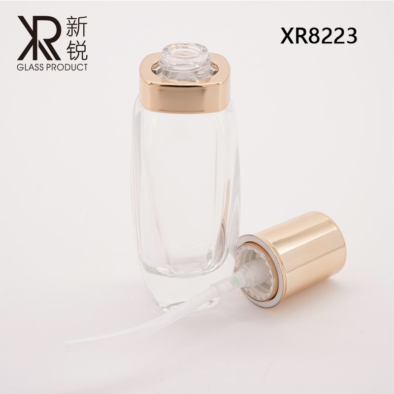 Spot 30ml liquid foundation bottle thick-walled glass bottle, gold cover glass bottle, daily chemical packaging.