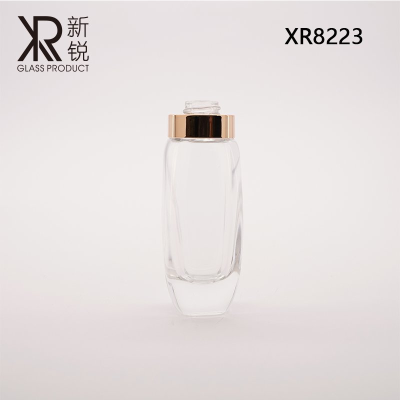 Spot 30ml liquid foundation bottle thick-walled glass bottle, gold cover glass bottle, daily chemical packaging.