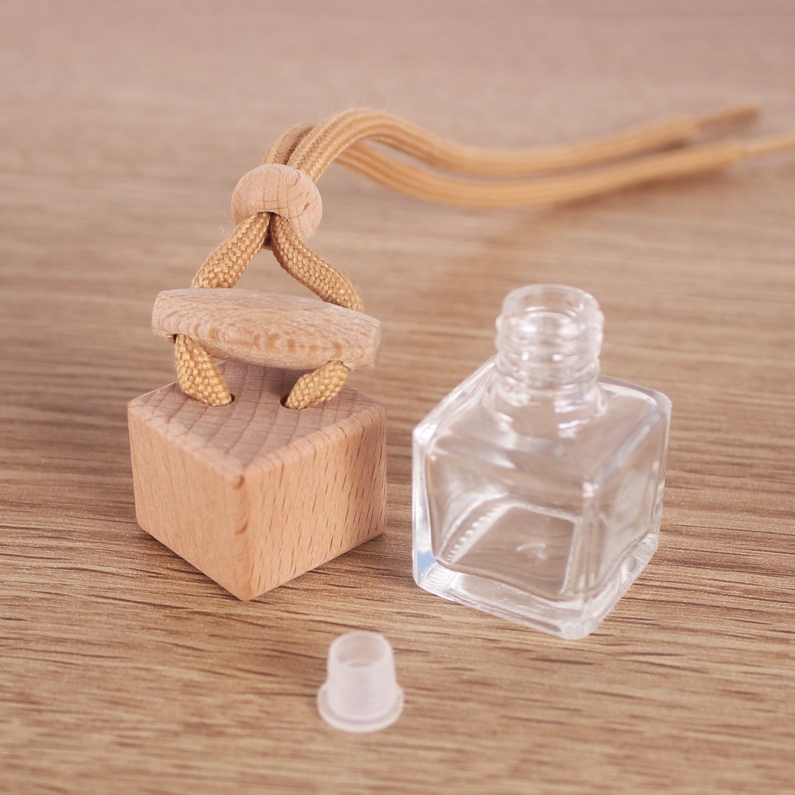 6ML 8ML For auto accessory Square wooden cover with wooden ball car diffuser bottles perfume pendant glass container