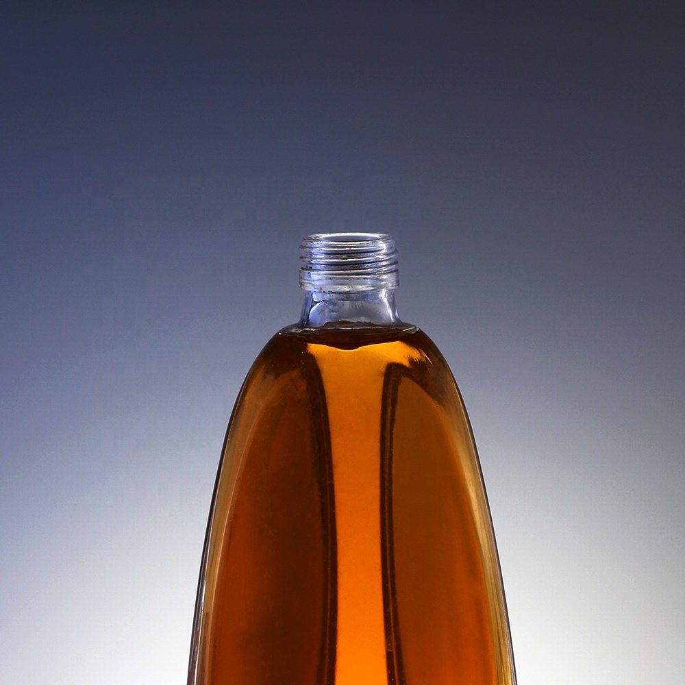 Unique Design Trihedron Glass Bottle 500ml 700ml 750ml Custom Whisky Vodka Tequila Gin Liquor Bottles Screw Cap