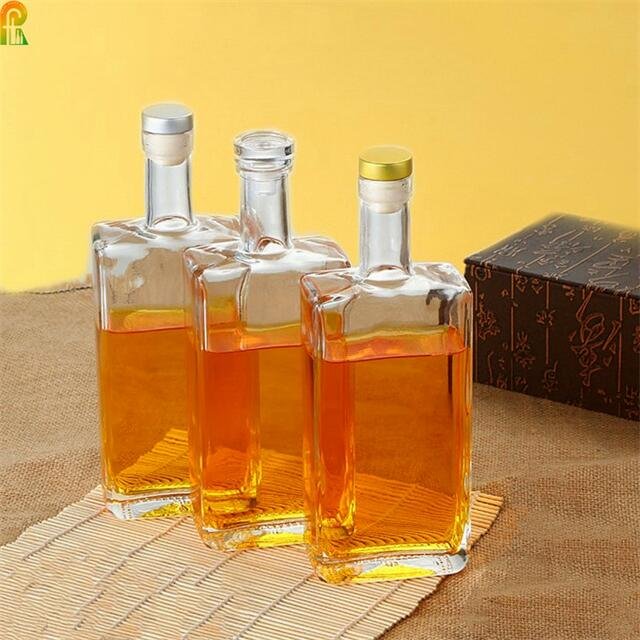 Rectangular 500ml 700ml 750ml Vodka Glass Bottle With Cork For Whiskey Brandy Tequila Rum Gin Custom Liquor Wine Bottle