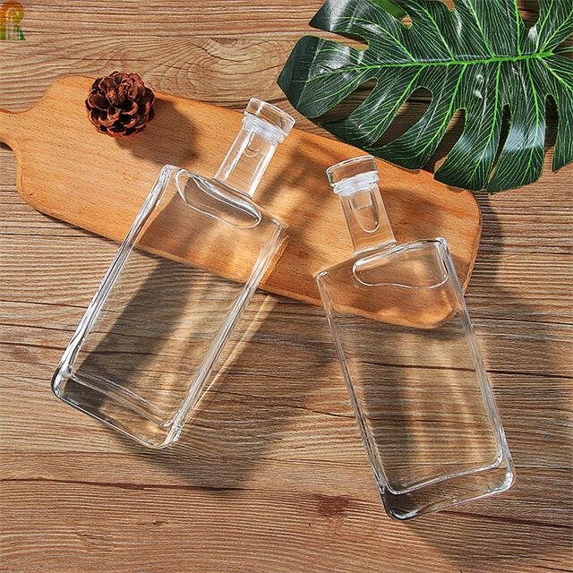 Rectangular 500ml 700ml 750ml Vodka Glass Bottle With Cork For Whiskey Brandy Tequila Rum Gin Custom Liquor Wine Bottle