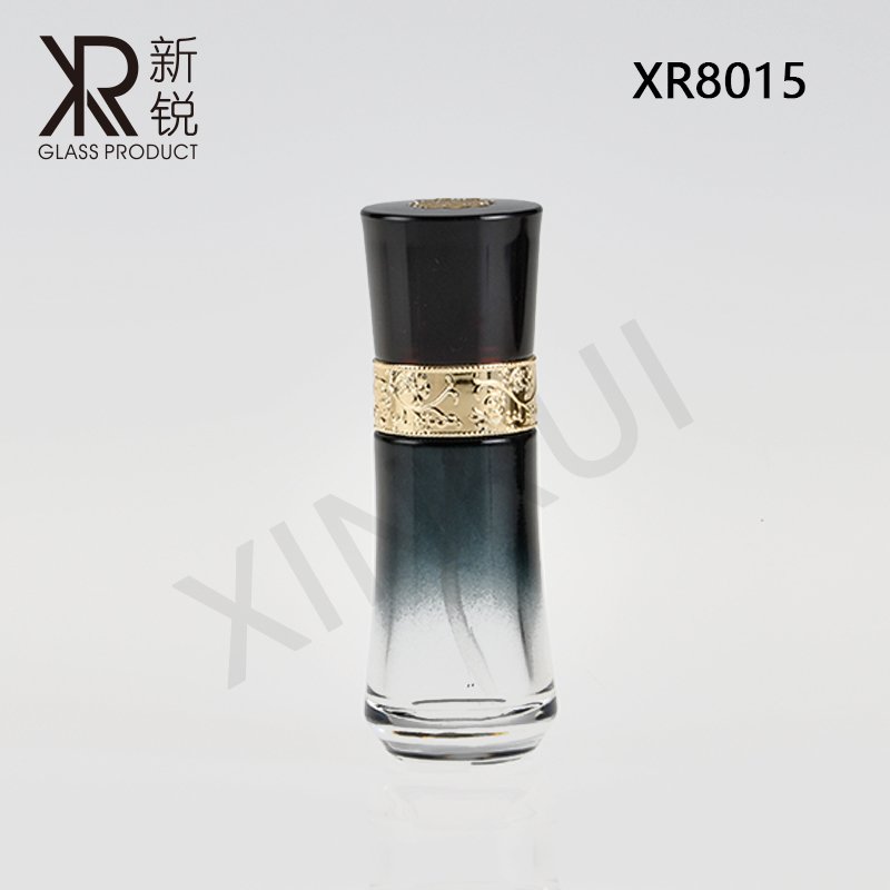 Spot cosmetic glass bottle skin care bottle, black flowered glass bottle, 50g cream bottle and 40ml liquid foundation bottle.