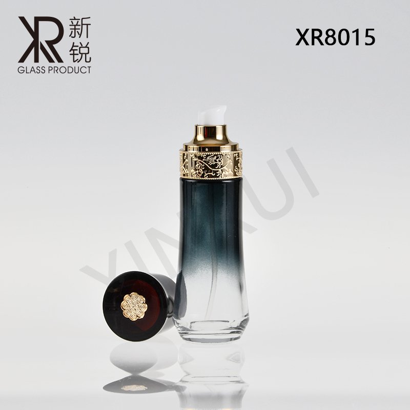 Spot cosmetic glass bottle skin care bottle, black flowered glass bottle, 50g cream bottle and 40ml liquid foundation bottle.