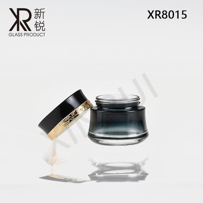 Spot cosmetic glass bottle skin care bottle, black flowered glass bottle, 50g cream bottle and 40ml liquid foundation bottle.