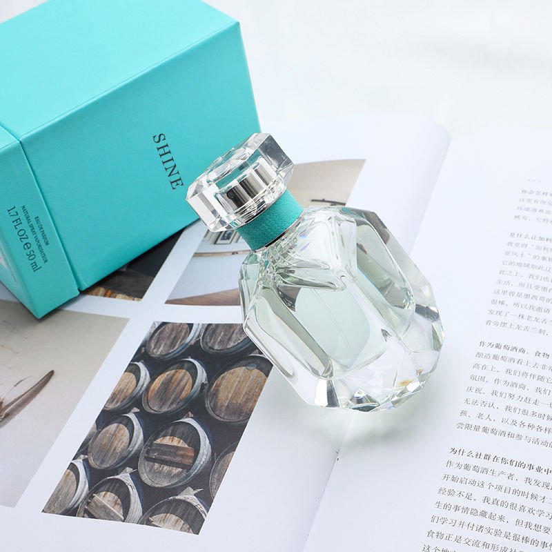 Factory price spray bottle 30ml 50ml Cosmetic Packaging Empty Glass Perfume Bottles with box