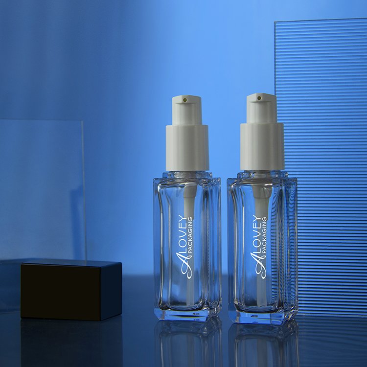 30ML Square Skincare Thick Bottom Glass Bottle For Cosmetics Liquid Packaging Cream Lotion Glass Bottle With Press Pump Cap