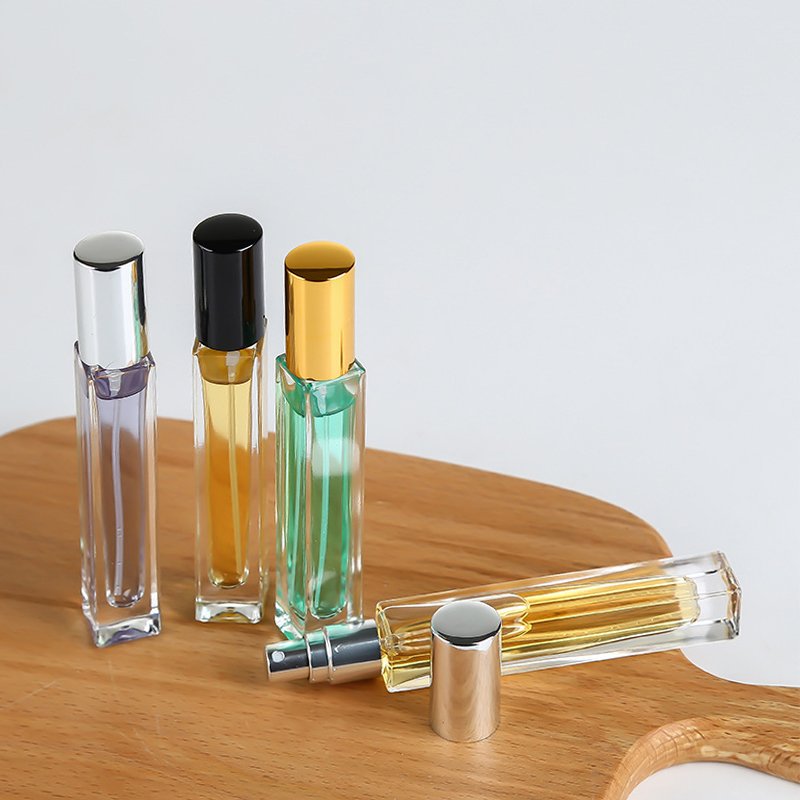 Wholesale Luxury Clear Empty Square Thick wall Square 10ml 10 ml Glass Perfume Bottle With Spray Pump