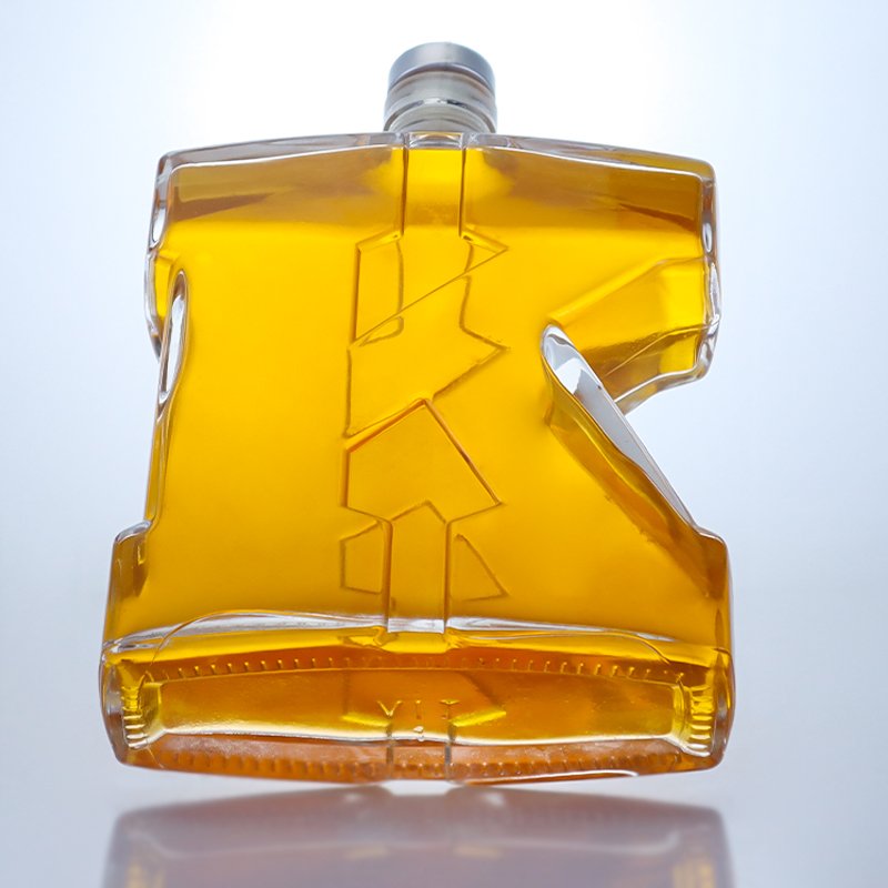 Custom Design Clear letter K Shape Whiskey Glass Bottle Heavy Base 750ML Vodka Bottle With Cork Top