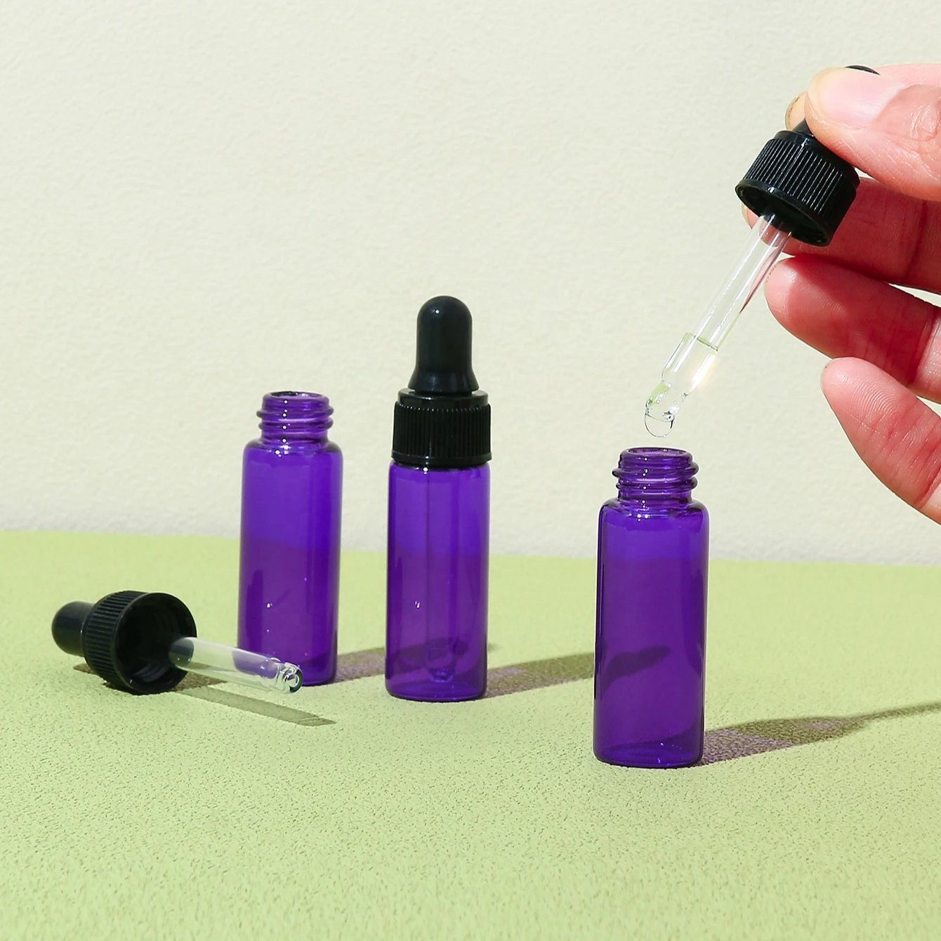 essional oil dropper glass bottle 2024 new arrival empty round RTS purple with black dropper skin care serum cosmetic packaging