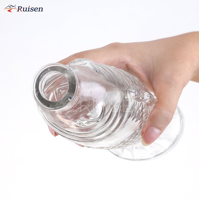 Wholesale Hot Goldfish Shaped Whiskey Bottle 500ml Oddly Shaped Glass Bottle