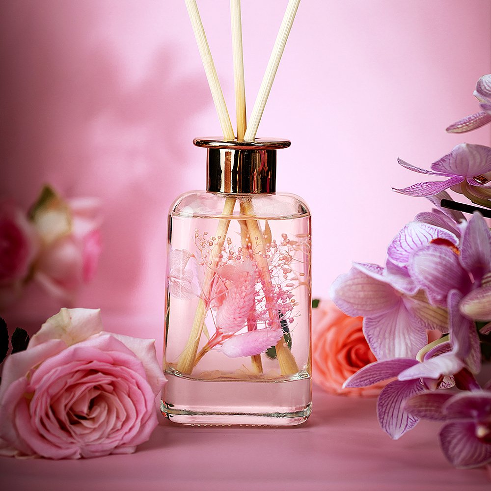 Made in China Luxury Perfume Rattan Stick Glass Bottle Reed Diffuser With Natural Aroma Essential Oil