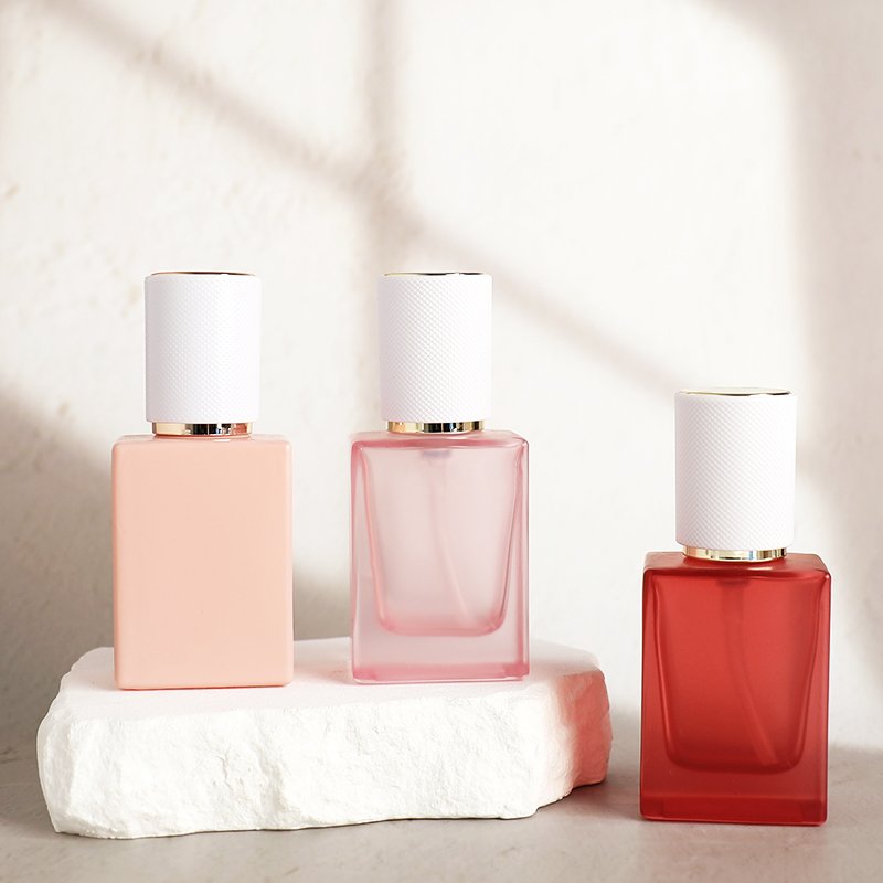 Factory custom 30ml square thick powder bottom liquid glass bottle emulsion bottle cosmetics packaging bottle