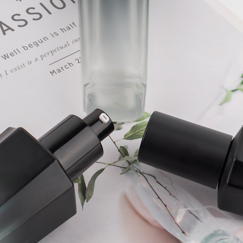 Custom logo gradient hexagon 30g 50g 40ml 100ml 120ml glass bottle and jar cosmetic container with black cap glass bottle