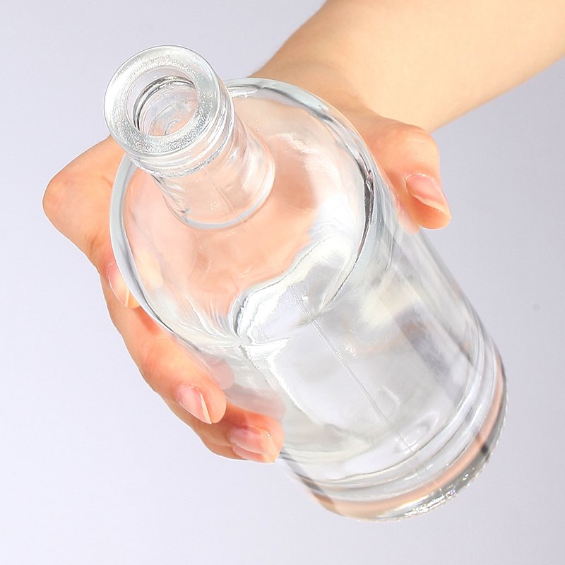 Hot Sale Best Quality 200ml 375ml 500ml 700ml 750ml 1000ml Oslo Liquor Gin Whisky Glass Vodka Spirit Bottle For Liquor